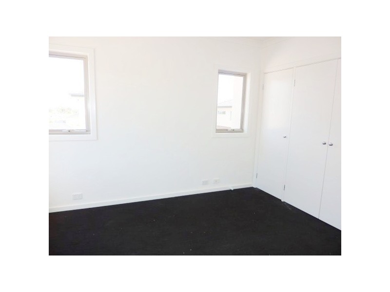 4/35 Lily Way, Skye VIC 3977