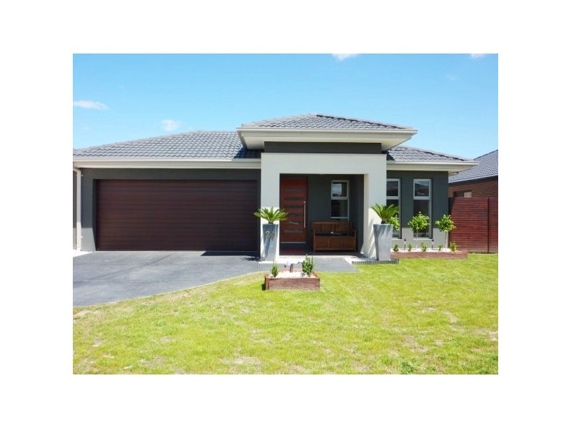 24 Tarcoola Way, Sandhurst VIC 3977