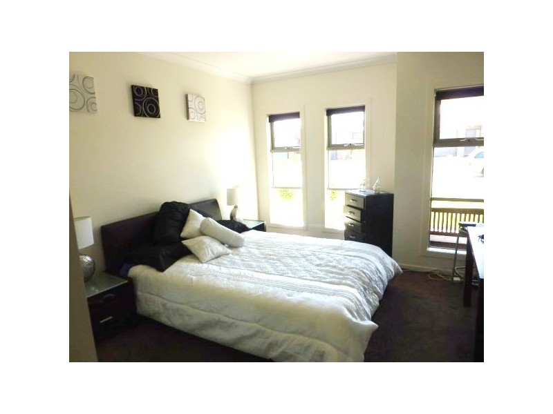 24 Tarcoola Way, Sandhurst VIC 3977