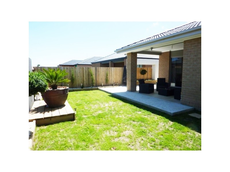 24 Tarcoola Way, Sandhurst VIC 3977