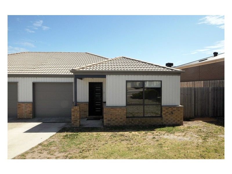 2/15 Brunnings Road, Carrum Downs VIC 3201