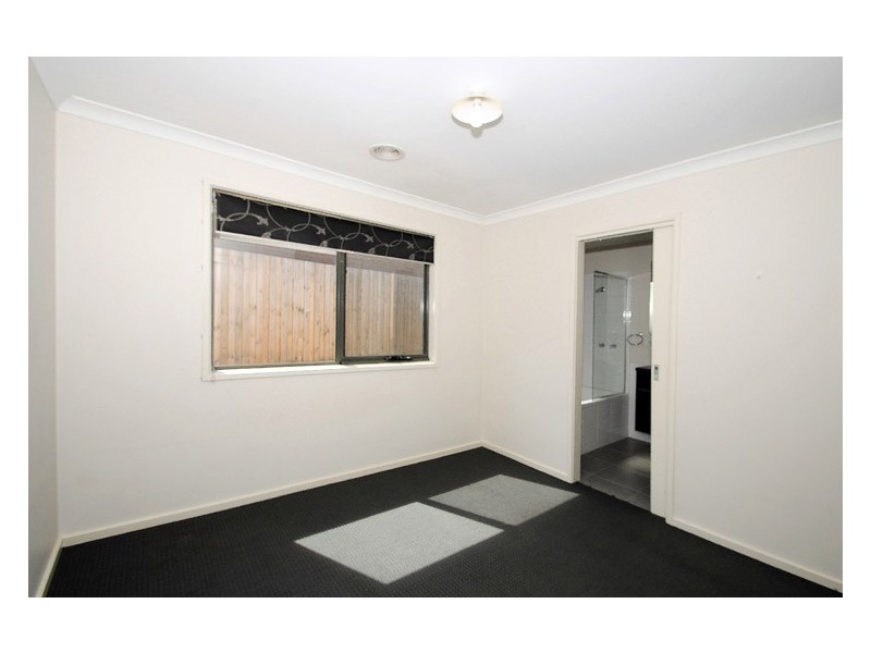 2/15 Brunnings Road, Carrum Downs VIC 3201