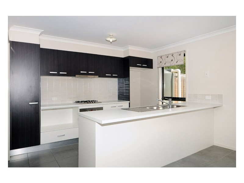 2/15 Brunnings Road, Carrum Downs VIC 3201