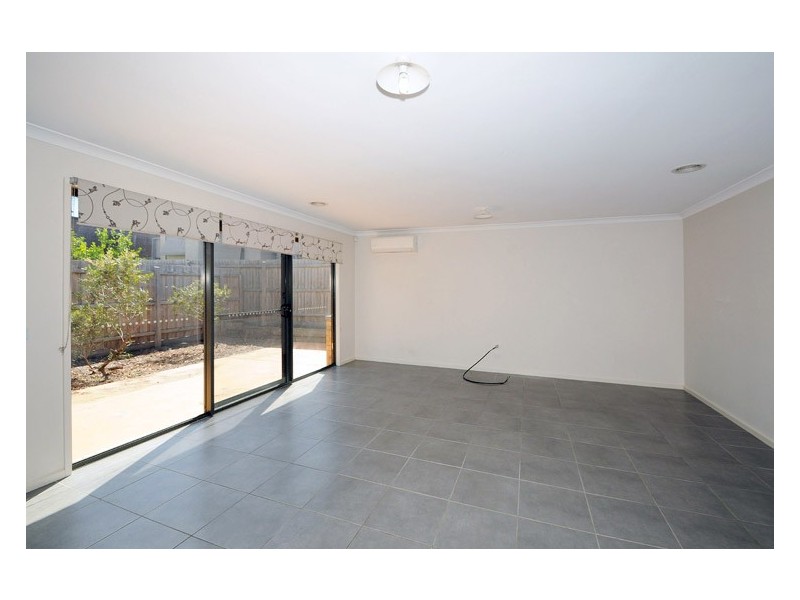 2/15 Brunnings Road, Carrum Downs VIC 3201