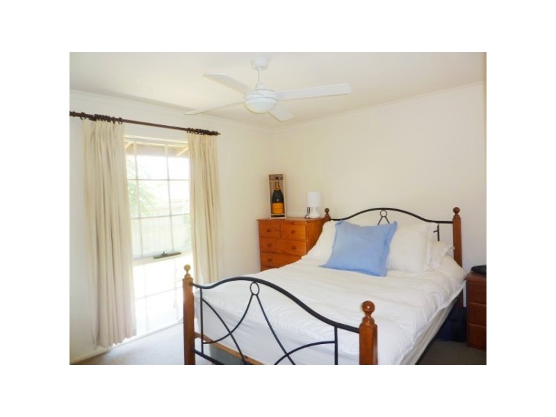 2 Lautrec Street, Frankston VIC 3199