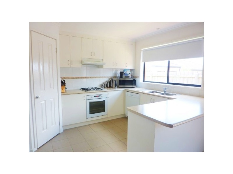 16 Mina Court, Carrum Downs VIC 3201