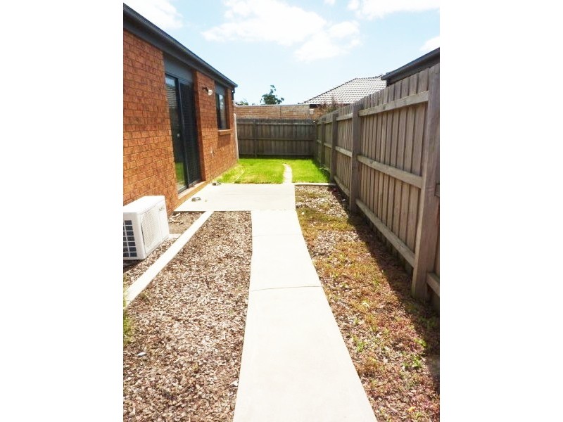 16 Mina Court, Carrum Downs VIC 3201