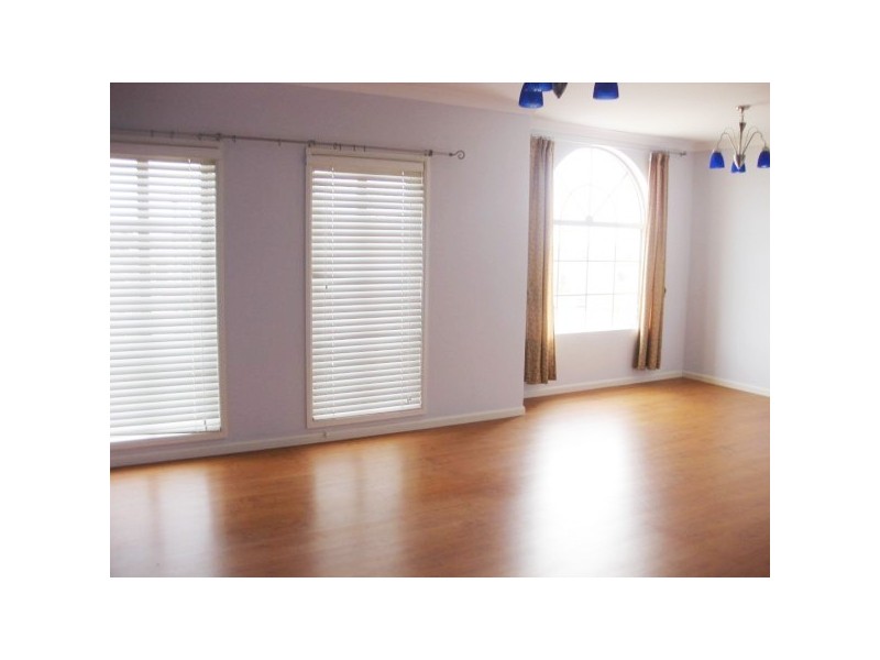 17 Emerald Rise, Skye VIC 3977