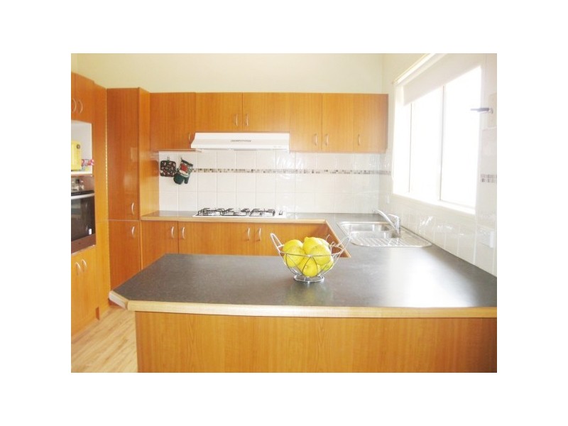 27 Postregna Way, Skye VIC 3977