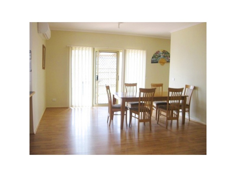 27 Postregna Way, Skye VIC 3977