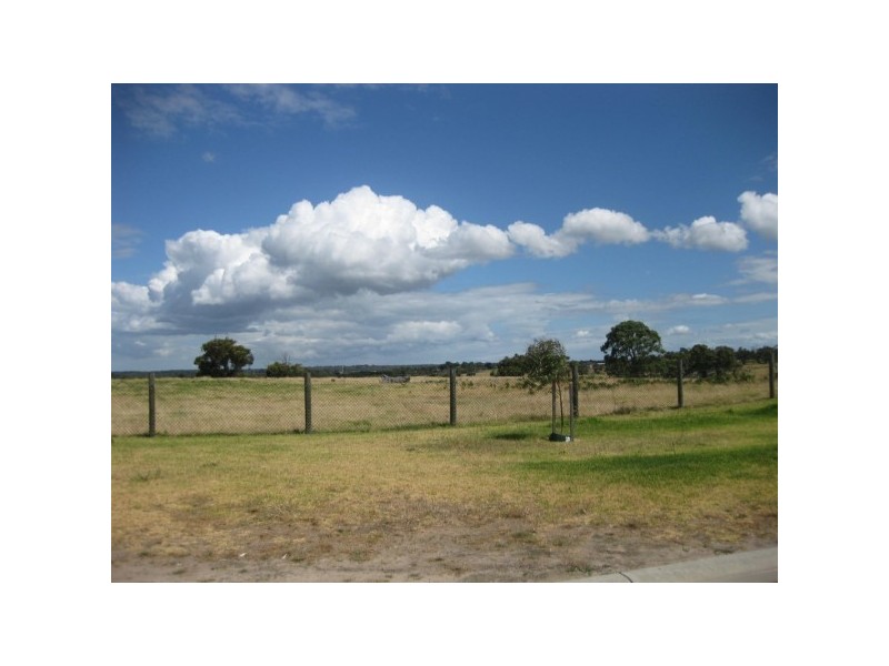 27 Postregna Way, Skye VIC 3977