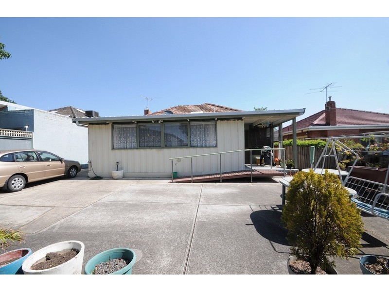 21 Dell Road, Frankston VIC 3199