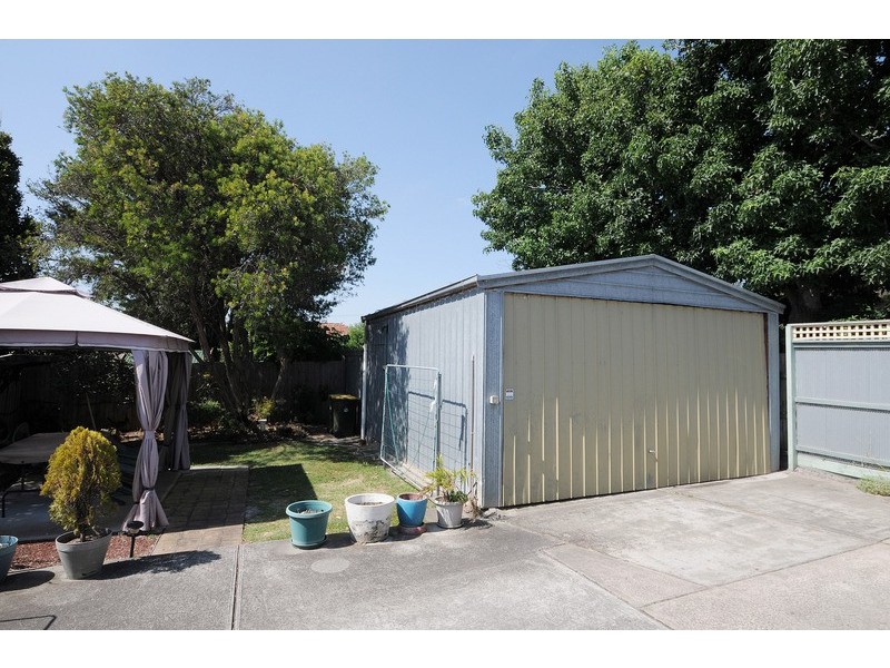 21 Dell Road, Frankston VIC 3199