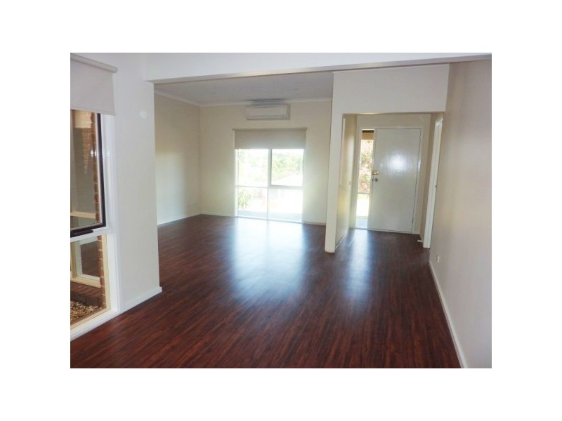 17 Rodney Court, Skye VIC 3977