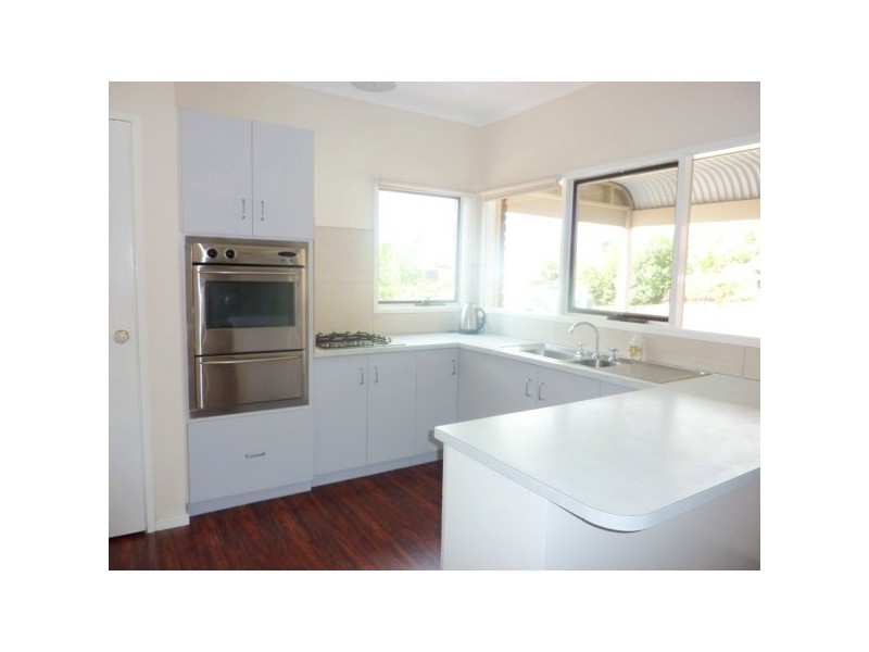 17 Rodney Court, Skye VIC 3977