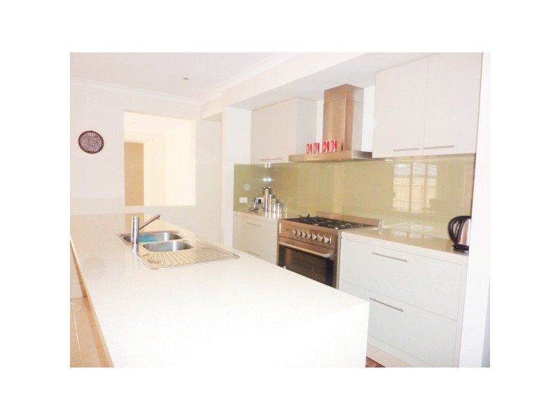 44 Emerald Rise, Skye VIC 3977