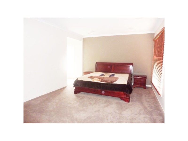 44 Emerald Rise, Skye VIC 3977