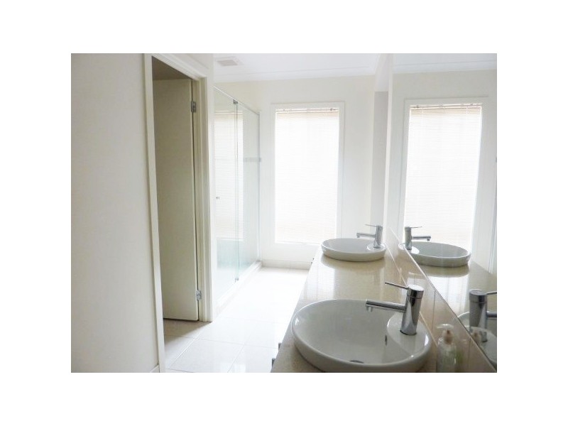 44 Emerald Rise, Skye VIC 3977