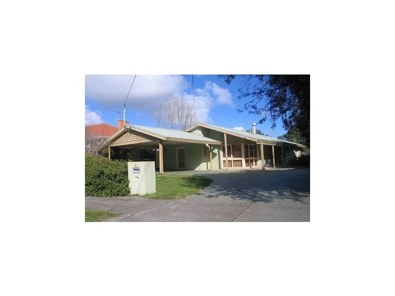 6 Tristania Street, Frankston South VIC 3199