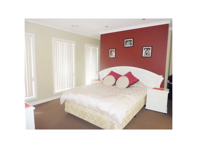 45 Sandalwood Grove, Carrum Downs VIC 3201