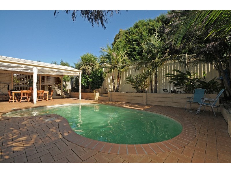 2 Overall Drive, Skye VIC 3977