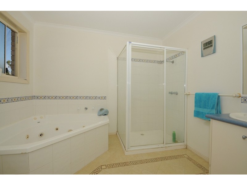 2 Overall Drive, Skye VIC 3977