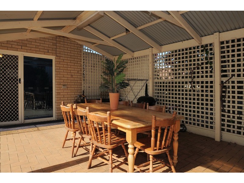 2 Overall Drive, Skye VIC 3977