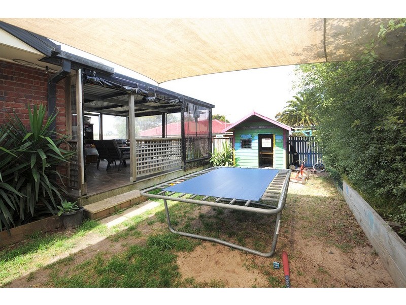 2 Dion Drive, Carrum Downs VIC 3201