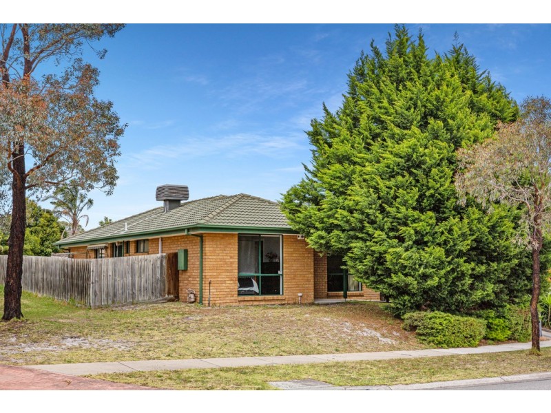 6 Chapman Street, Carrum Downs VIC 3201