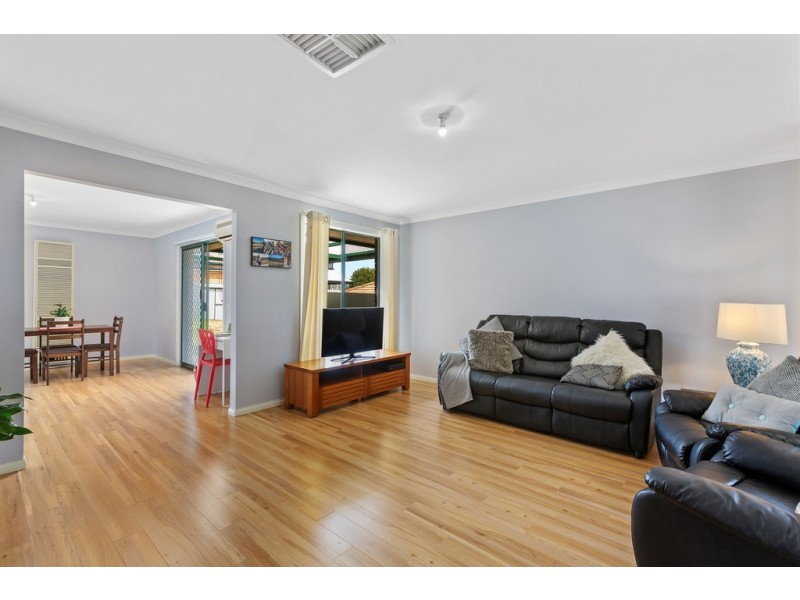 6 Chapman Street, Carrum Downs VIC 3201