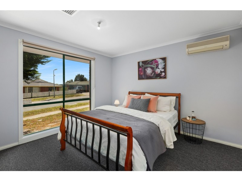 6 Chapman Street, Carrum Downs VIC 3201