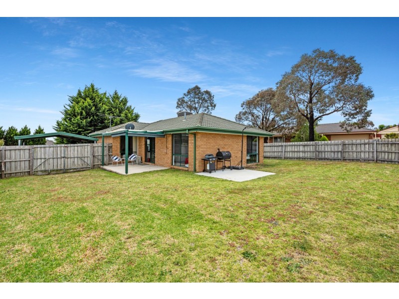 6 Chapman Street, Carrum Downs VIC 3201