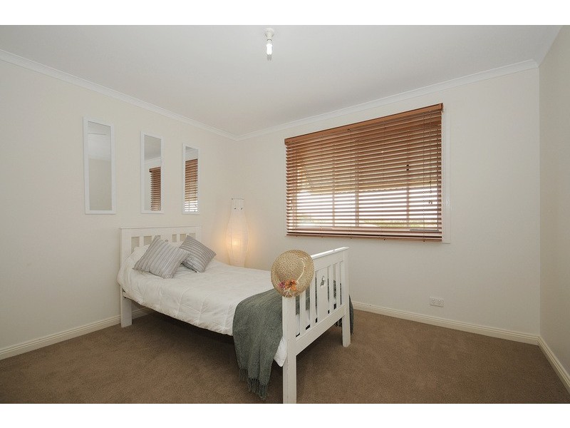 1 Joan Court, Skye VIC 3977