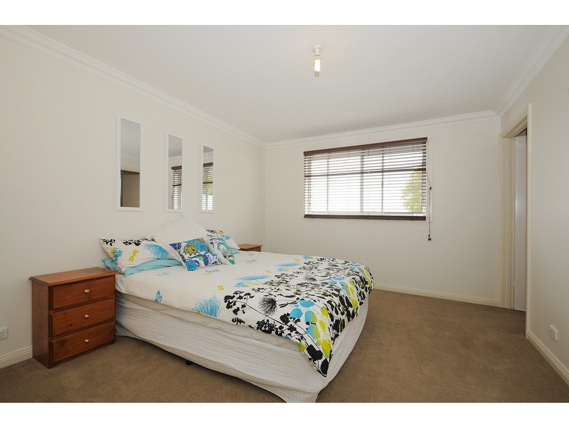 1 Joan Court, Skye VIC 3977