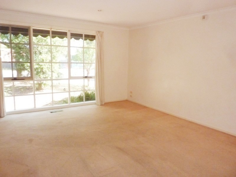 10 Carrington Crescent, Carrum Downs VIC 3201