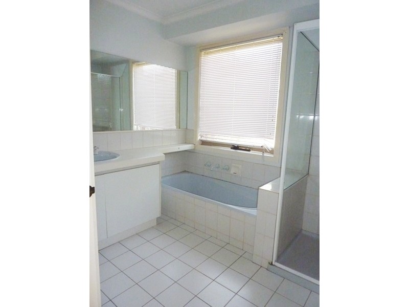 10 Carrington Crescent, Carrum Downs VIC 3201