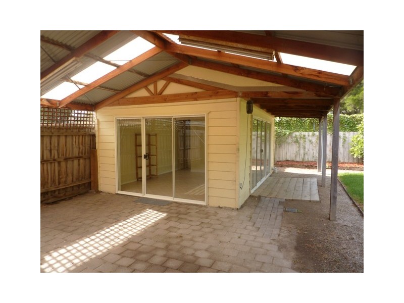 21 Hunt Drive, Seaford VIC 3198