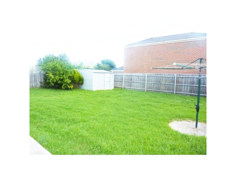 9 Pinewood Drive, Carrum Downs VIC 3201