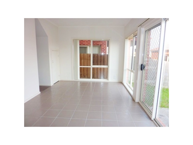 8/10 Hall Road, Carrum Downs VIC 3201