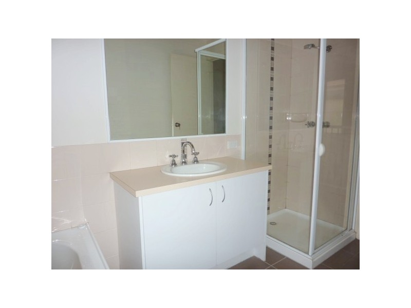 8/10 Hall Road, Carrum Downs VIC 3201