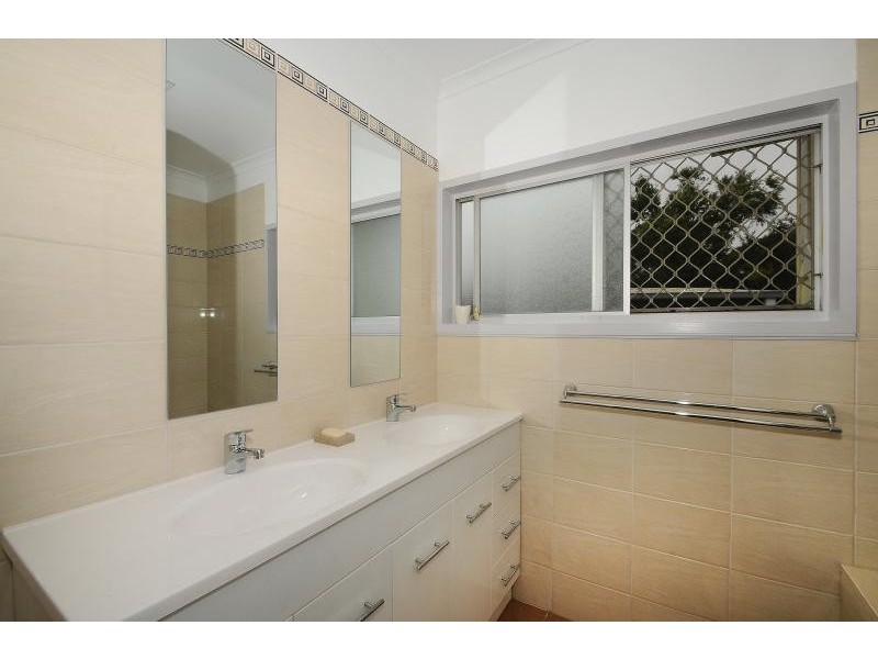 10 Lehmann Crescent, Frankston North VIC 3200