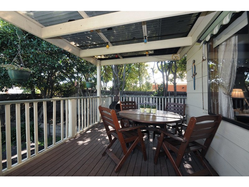 2 Mountain View Crescent, Seaford VIC 3198