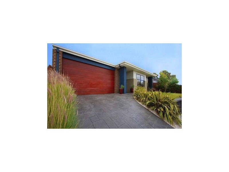 42 Edinburgh Drive, Skye VIC 3977