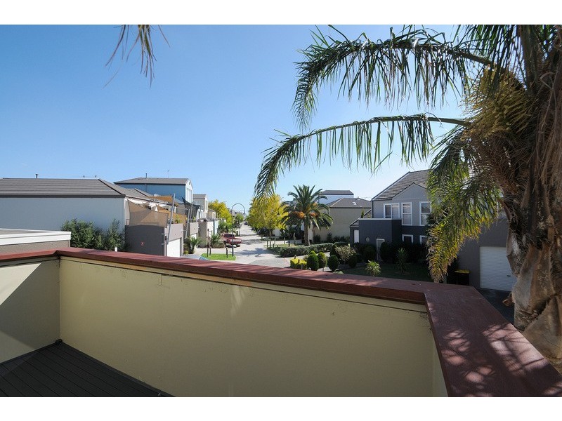 30 Scarborough Drive, Patterson Lakes VIC 3197