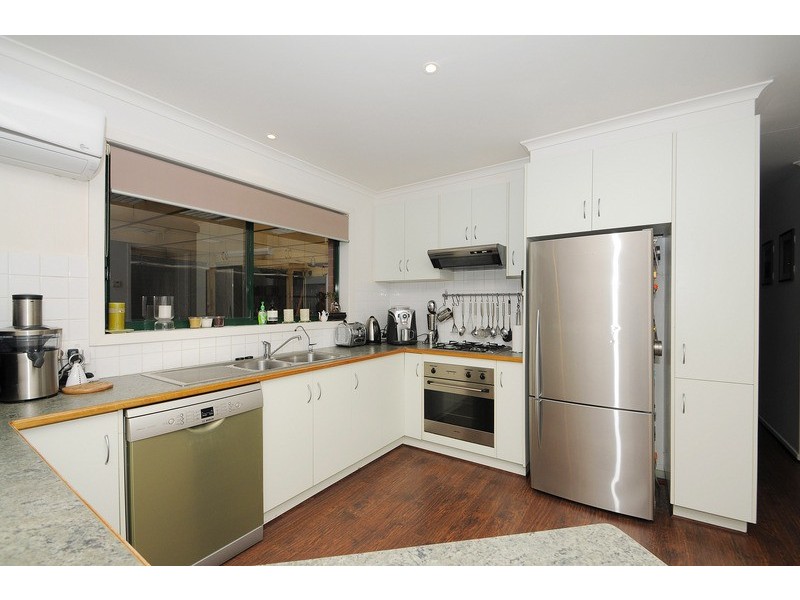 9 Beryl Court, Skye VIC 3977