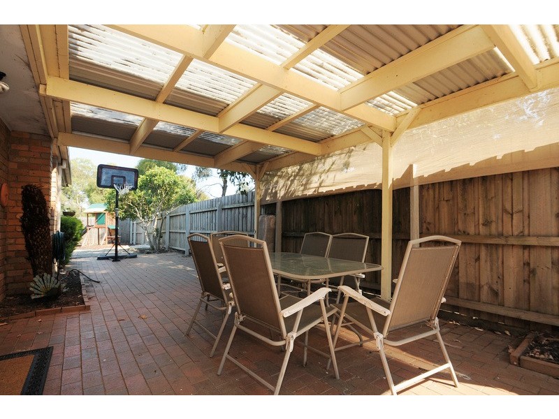 15 Rangeview Drive, Skye VIC 3977