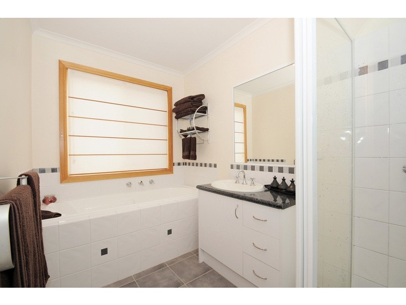 6 Webster Court, Carrum Downs VIC 3201