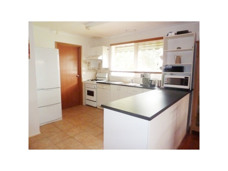 2 Fantail Court, Carrum Downs VIC 3201