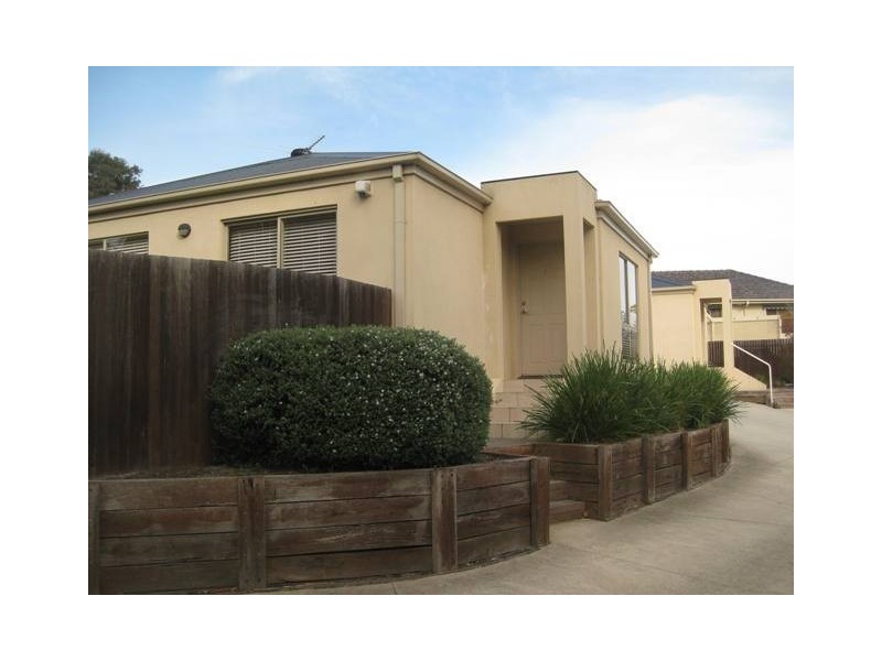 1/24 Robinia Street, Frankston VIC 3199