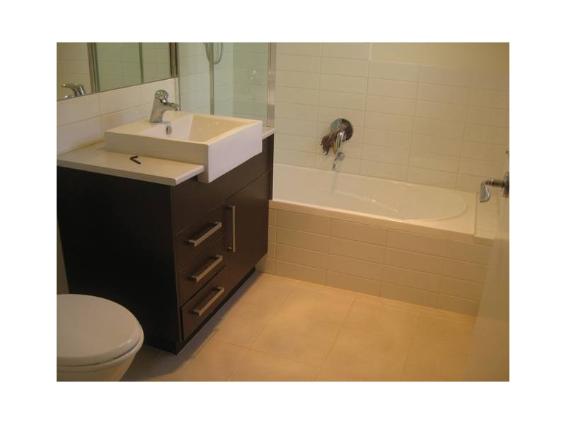 1/24 Robinia Street, Frankston VIC 3199